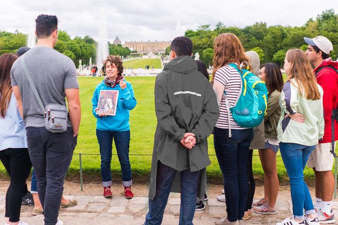Versailles Palace Bike Tour with Market & Marie-Antoinette hamlet - Bonus Stops That Make the Grounds Feel Like a Living Map