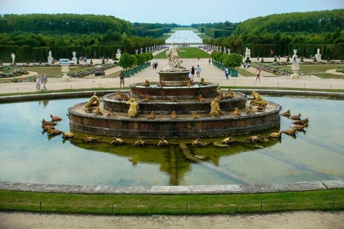Versailles Palace Entrance Ticket and Breakfast at Ore Restaurant - Gardens after the palace: what is included and what costs extra