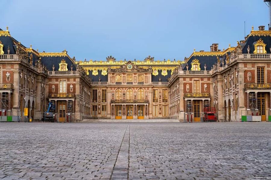 Versailles: Palace & Gardens Guided Tour with Entry Tickets - How skip-the-line access actually changes your Versailles day