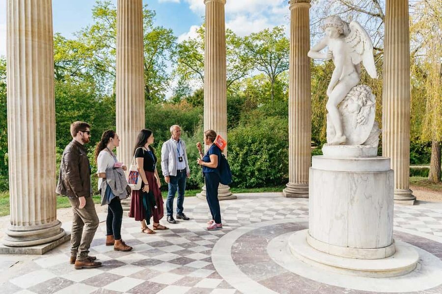 Versailles: Palace, Gardens & Marie Antoinette’s Estate Tour - Priority check-in near Versailles Rive Gauche (and how not to miss it)