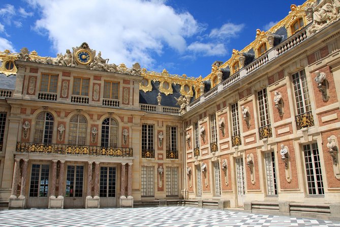 Versailles Palace & Gardens Tour with Transport from Paris - Royal Chapel stop: using an audio guide to catch the details