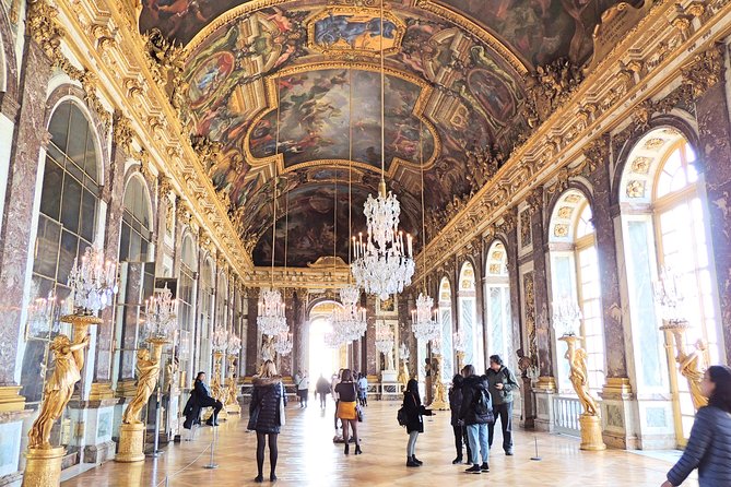 Versailles Palace & Gardens Tour with Transport from Paris - Getting to the departure point and riding in comfort