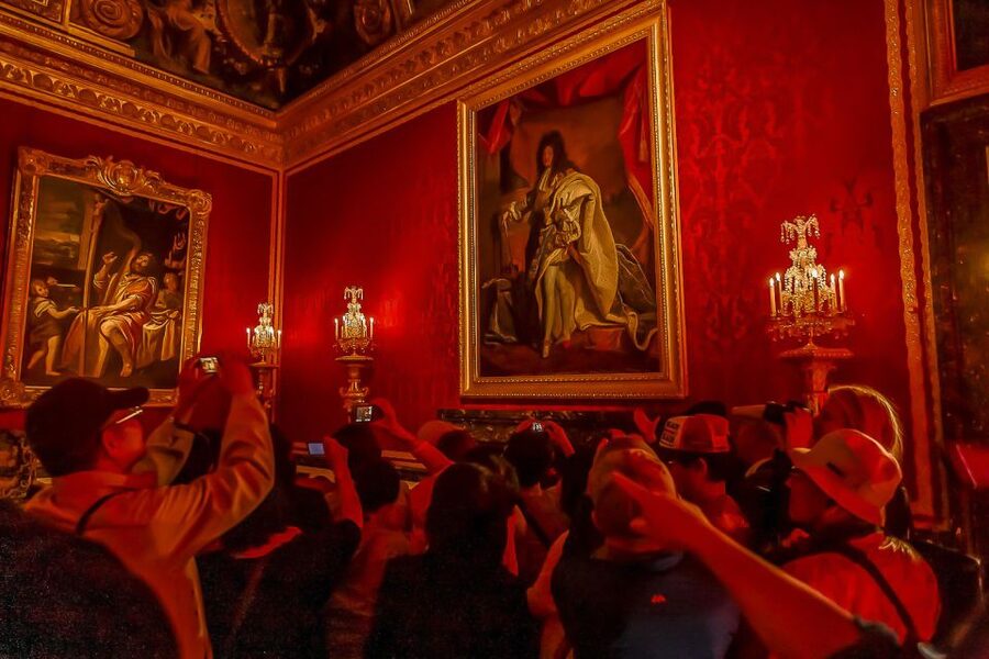 Versailles: Palace of Versailles Skip-the-Line Guided Tour - Marie Antoinette: turning a legend into a story