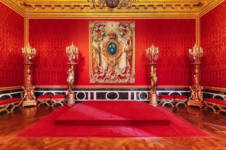 Versailles: Palace of Versailles Skip-the-Line Guided Tour - Gardens and the Marie Antoinette Estate: what you get depends on season