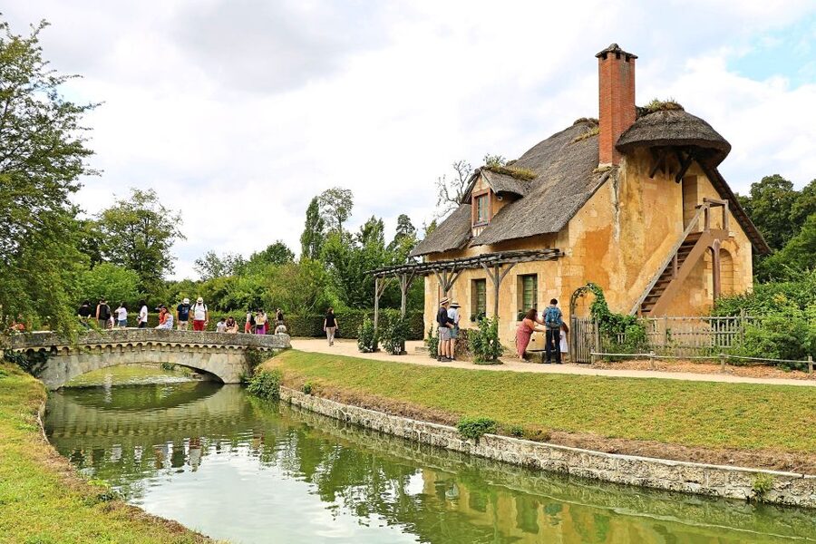 Versailles: Skip-the-Line Guided Palace Tour and Full Access - Gardens After the Tour: Walk, Look, and Use the Free-Day Rules