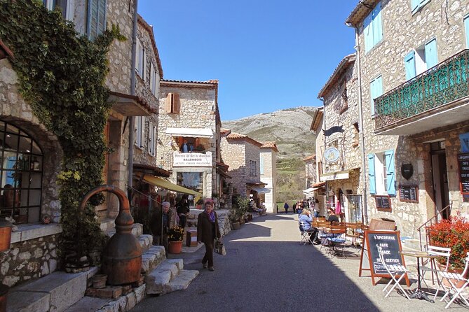 Villages Médiévaux,Grasse, Gourdon, Tourrettes sur Loup, St Paul - A smooth, guided full day from Nice with air-conditioned comfort