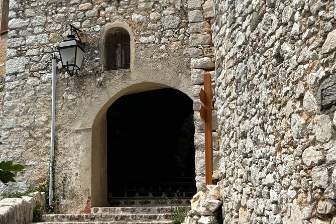 Villages Médiévaux,Grasse, Gourdon, Tourrettes sur Loup, St Paul - Who should book this medieval villages and perfume day
