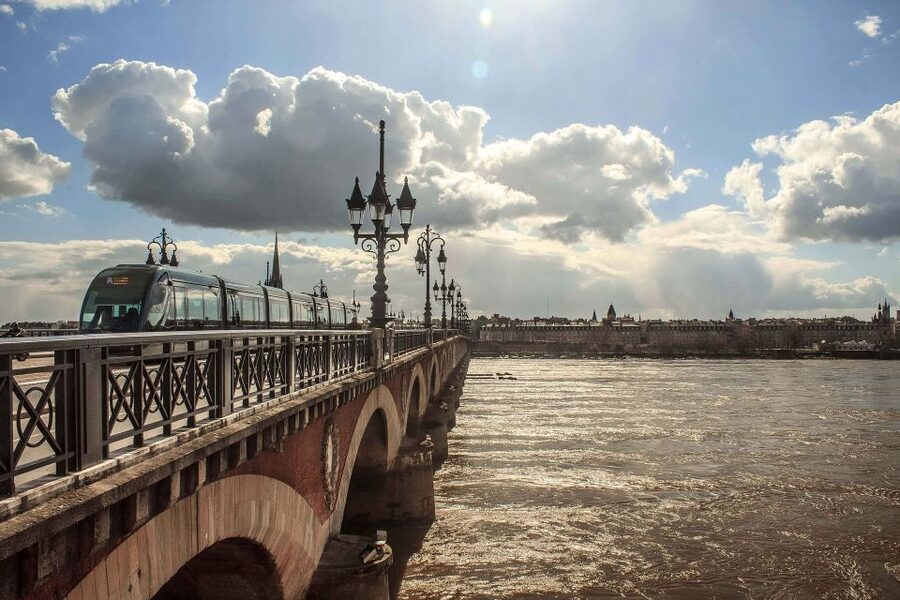 Welcome to Bordeaux: Private Walking Tour with a Local - Why a Private Welcome Walk Works So Well in Bordeaux