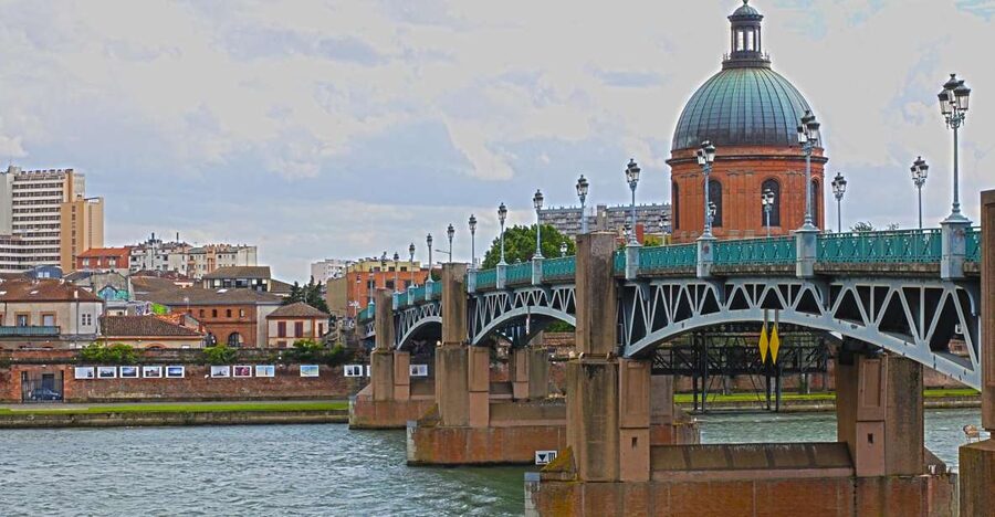 Welcome to Toulouse: Private Walking Tour with a Local - Key highlights you will feel right away