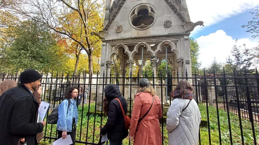 Who Killed Victor ? Escape Game at Père Lachaise Cemetery - How hard are the riddles, really?