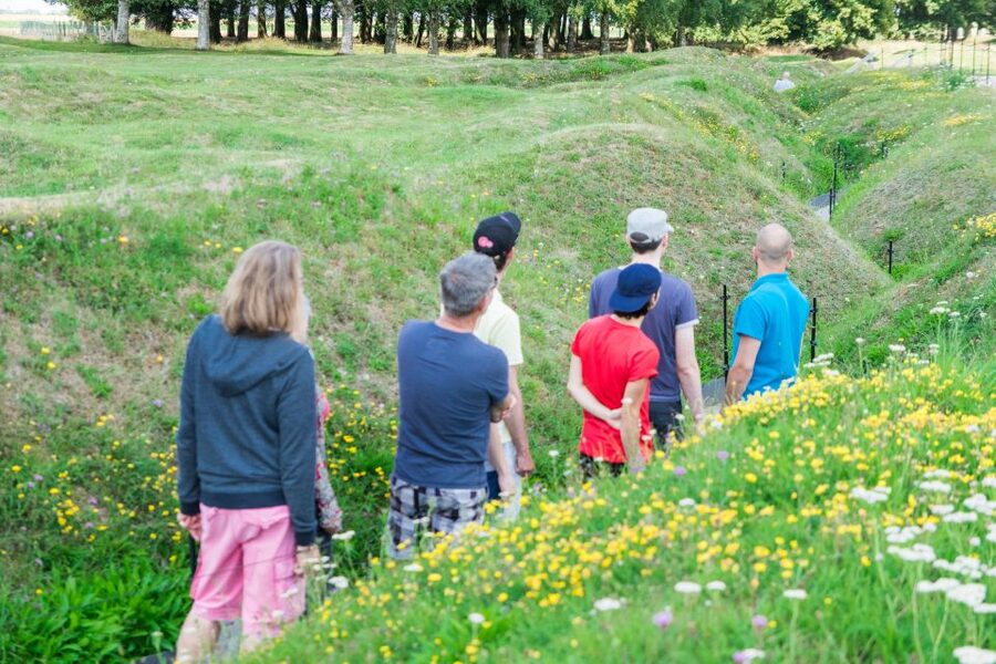 WWI Somme Battlefields Day Trip from Paris - Sir John Monash Centre: museum time that explains the human machine